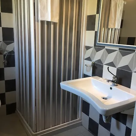 Conti לינה וארוחת בוקר 3*