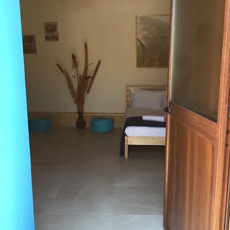 Conti לינה וארוחת בוקר 3*