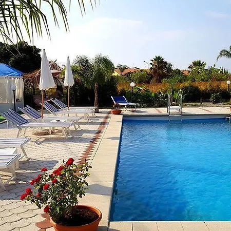 Conti 3* جيارديني ناكسوس