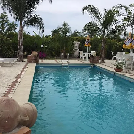 Conti 3* Giardini-Naxos